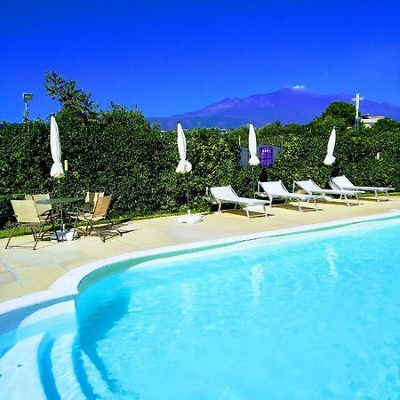 Case Vacanze Residence Trinacria Acireale Exterior photo